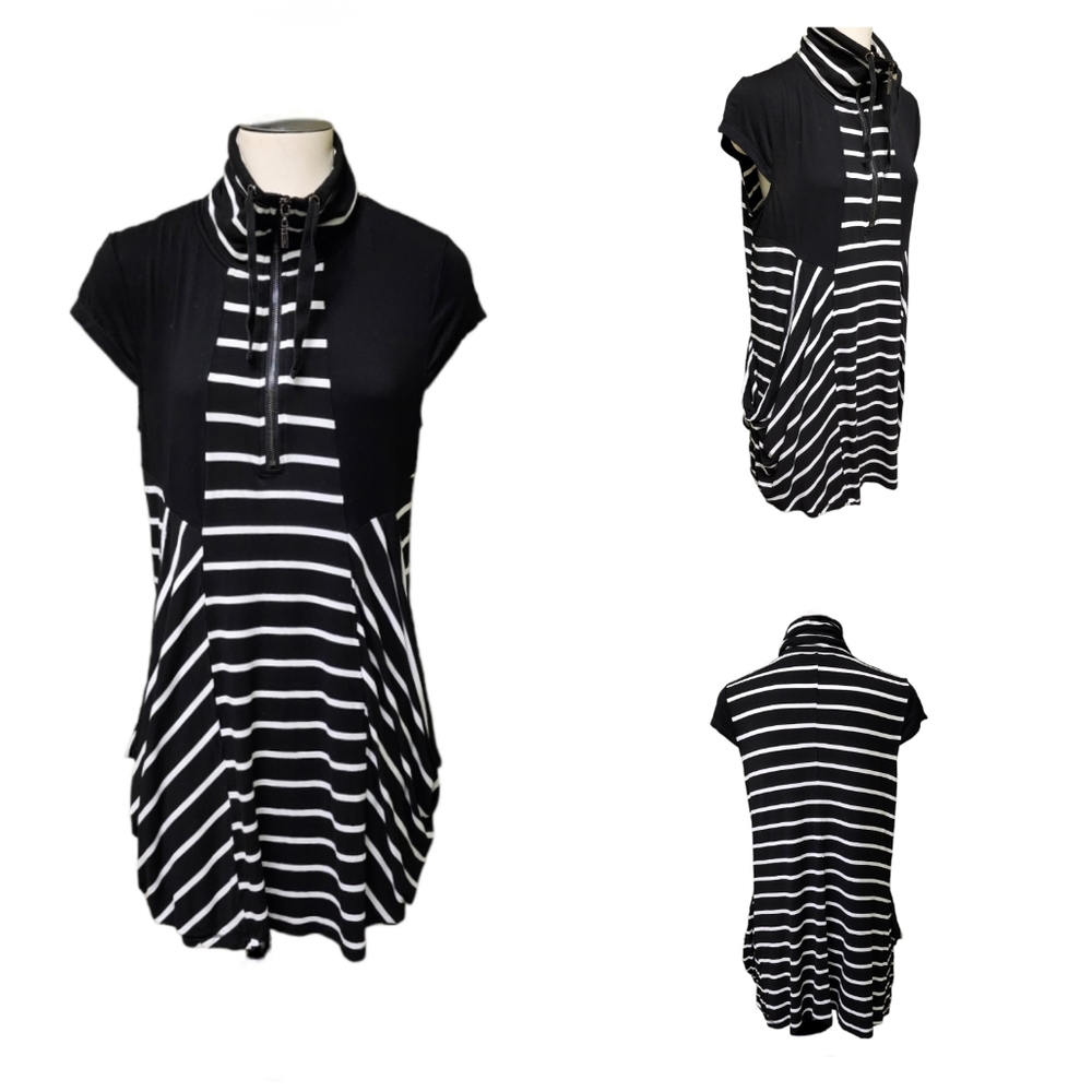 P. Luca Milano Top Large Slush Pockets Zip Neckline Black/White Striped Size Med